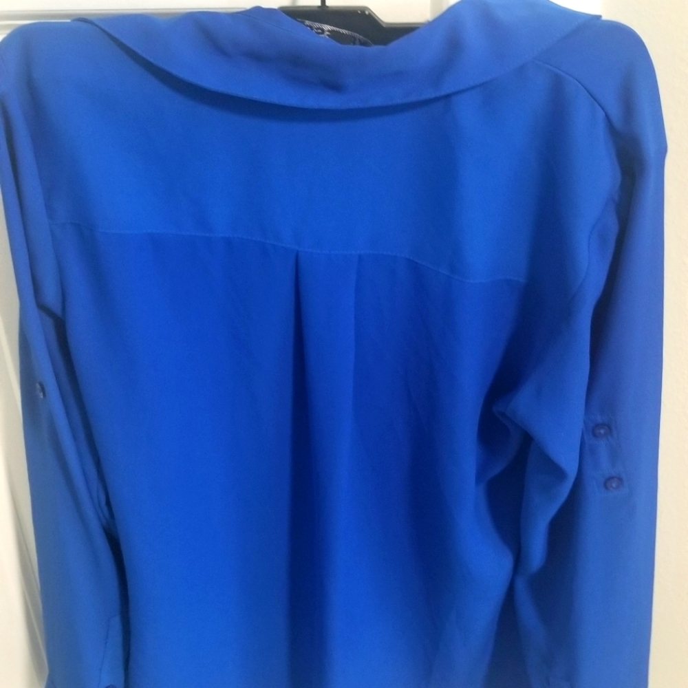 Blouse - Picture 2 of 3